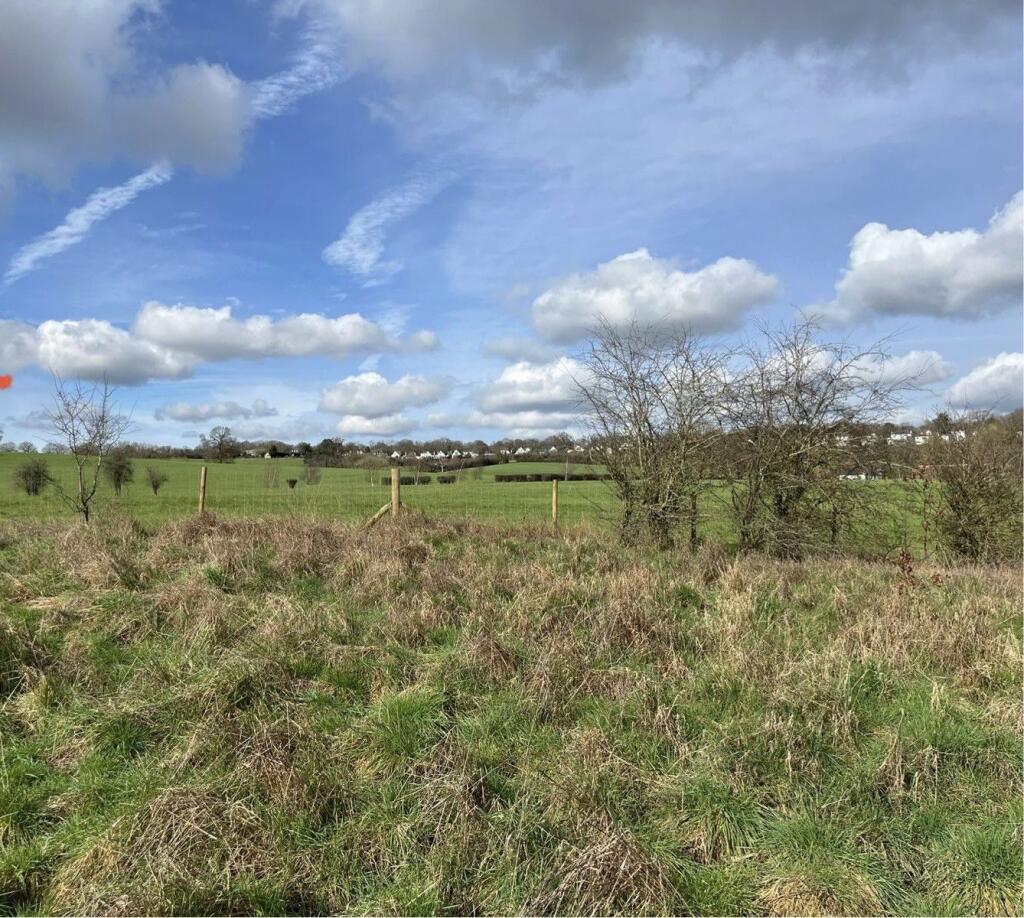 Main image of property: Oak Chalet, Vineyards Road, Northaw, Potters Bar, EN6 4PE