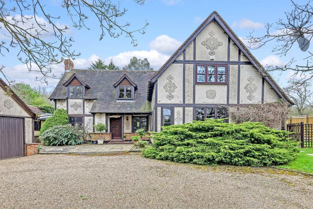 5 bedroom house for sale in Green Lane, Bury Road, Chingford, E4