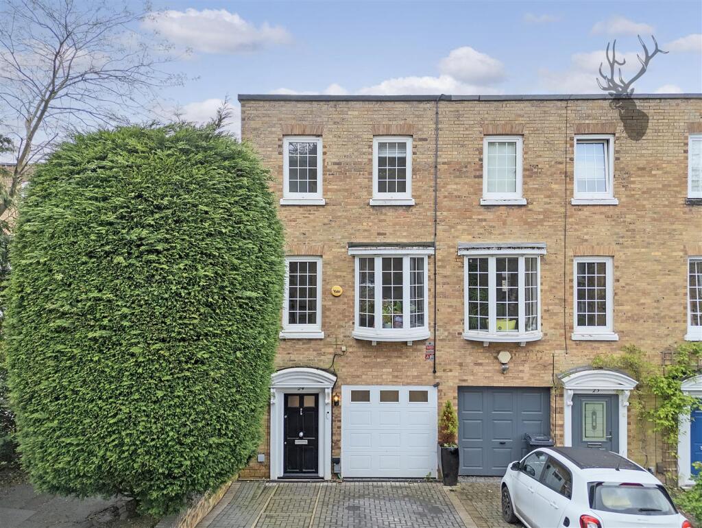 Main image of property: Hawthorns, Woodford Green
