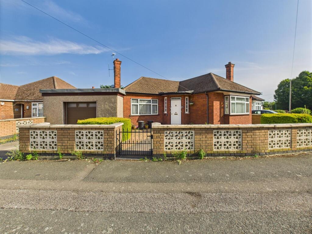 Main image of property: Herlwyn Avenue, Ruislip