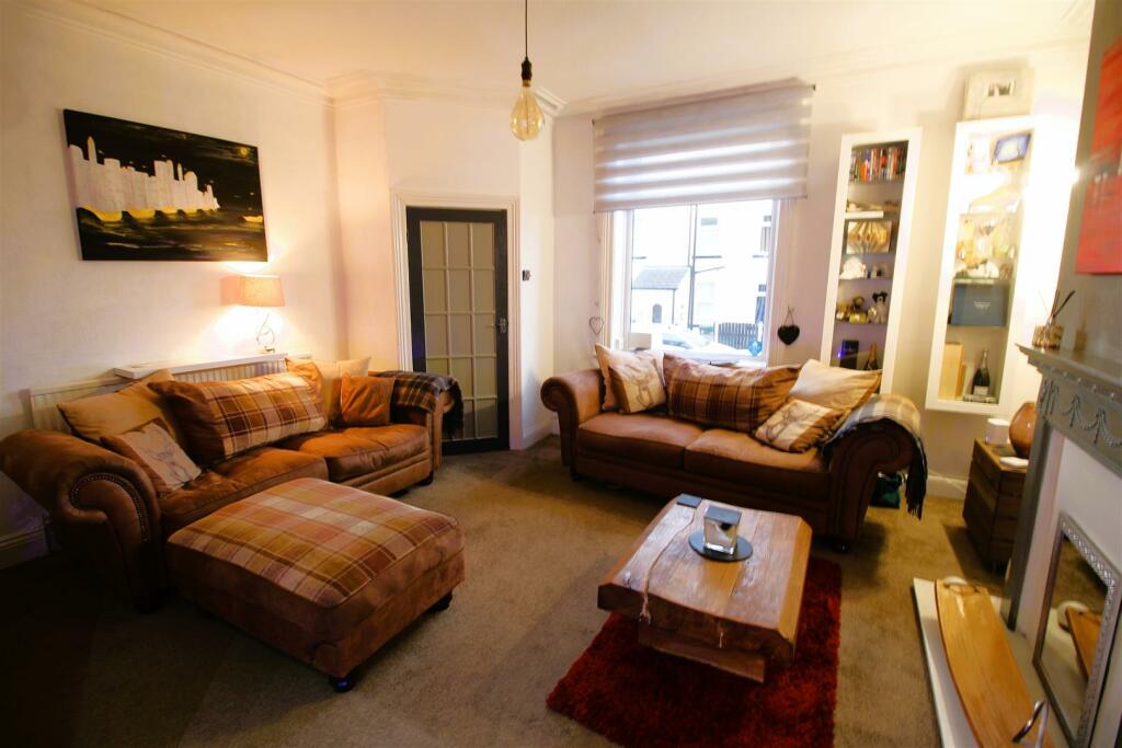 Additional property image - Mayfield View, Wyke, Bradford