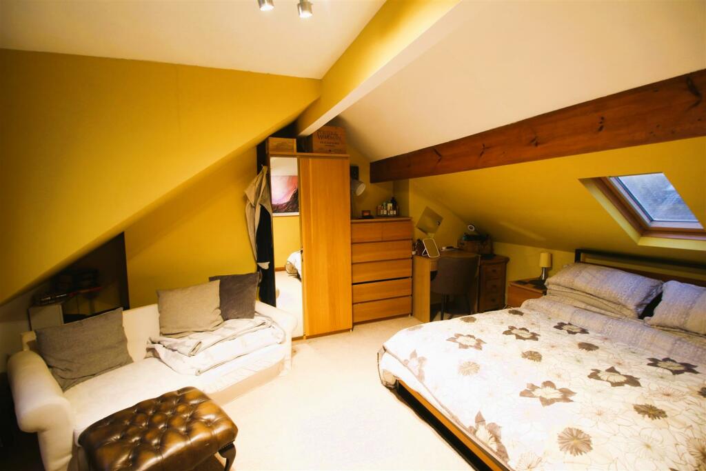 Additional property image - Mayfield View, Wyke, Bradford