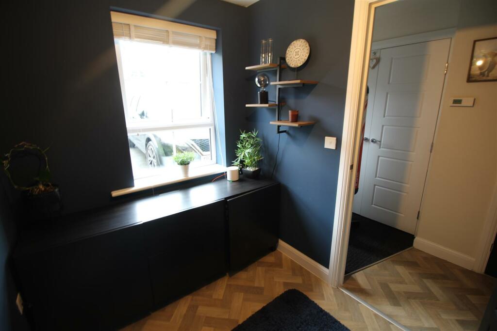 Additional property image - Rambling Walk, Clayton, Bradford