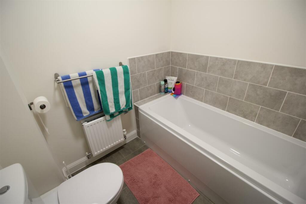 Additional property image - Rambling Walk, Clayton, Bradford