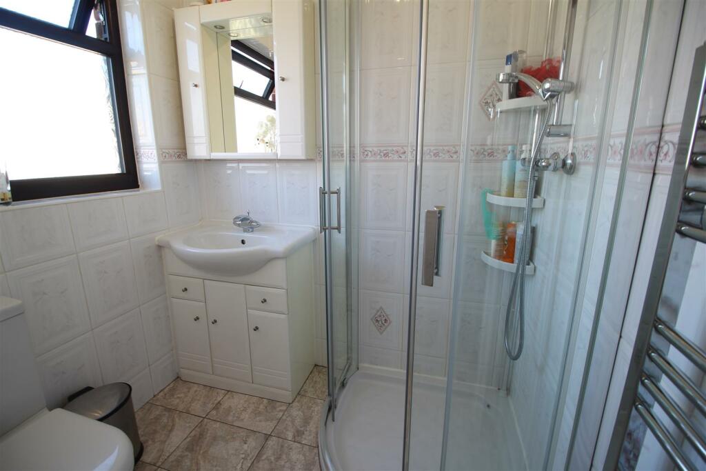 Additional property image - Park House Crescent, Low Moor, Bradford