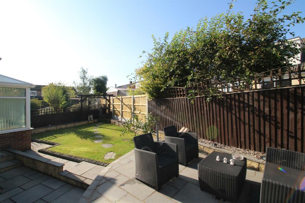 Additional property image - Park House Crescent, Low Moor, Bradford