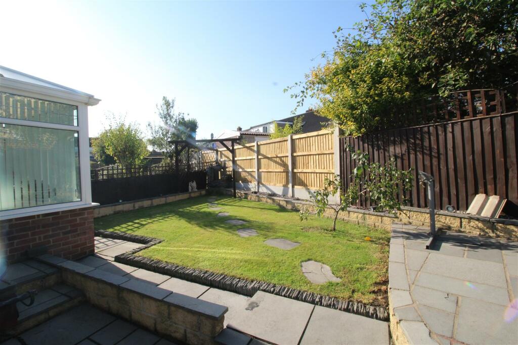 Additional property image - Park House Crescent, Low Moor, Bradford