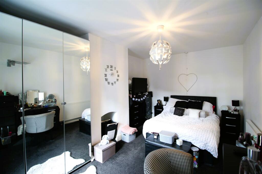 Additional property image - Wilson Road, Wyke, Bradford