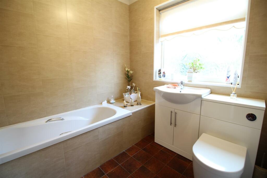 Additional property image - Markfield Close, Low Moor, Bradford