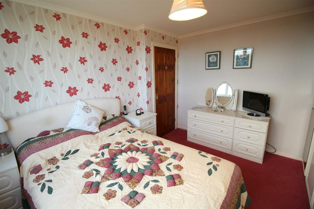 Additional property image - Markfield Close, Low Moor, Bradford