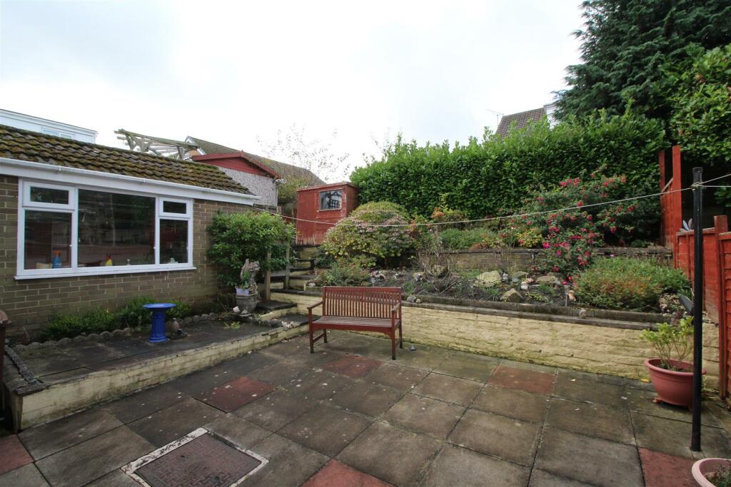 Additional property image - Markfield Close, Low Moor, Bradford