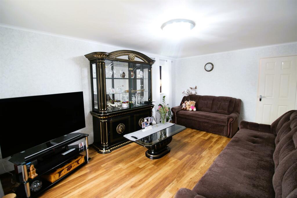 Additional property image - Cambrian Bar, Low Moor, Bradford