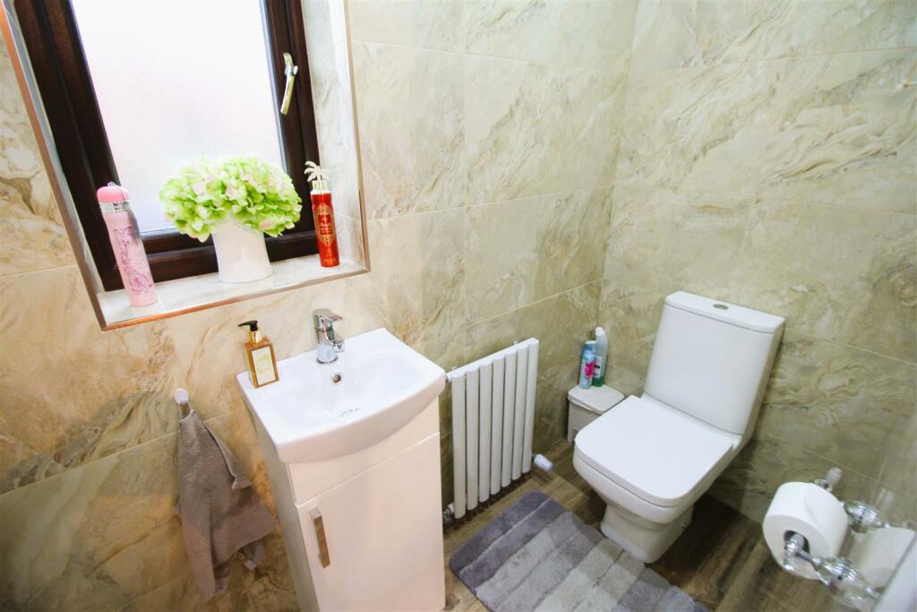 Additional property image - Cambrian Bar, Low Moor, Bradford