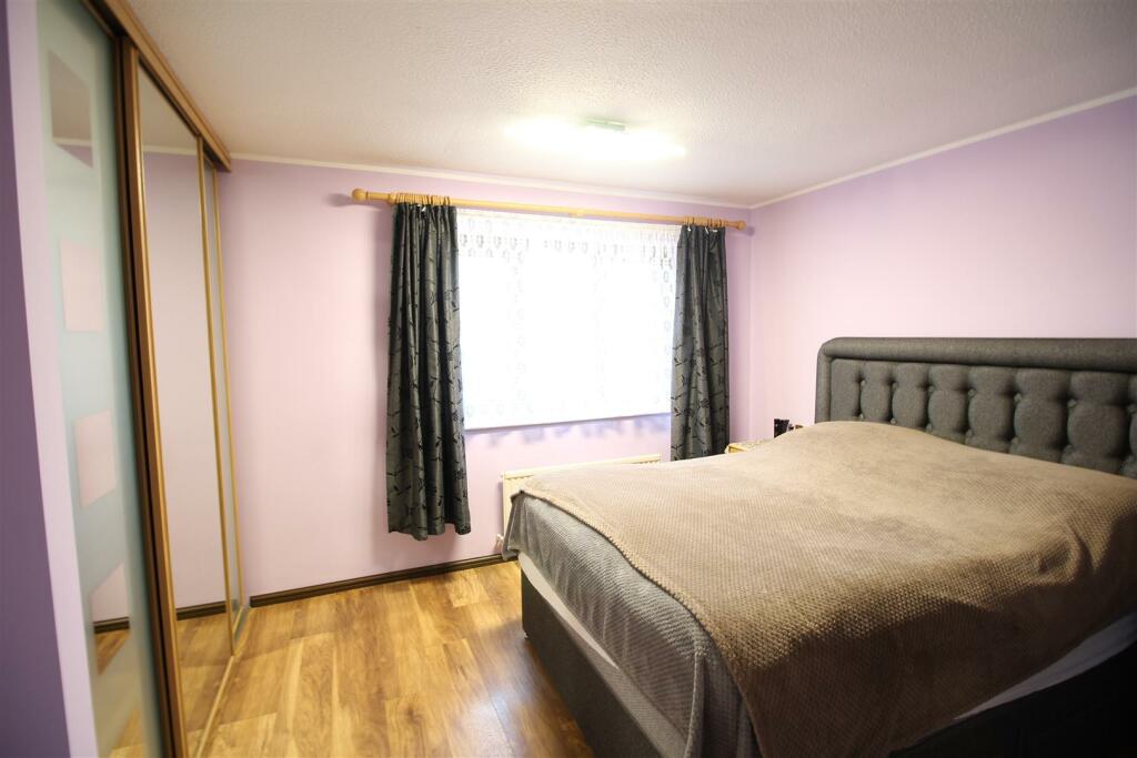 Additional property image - Cambrian Bar, Low Moor, Bradford