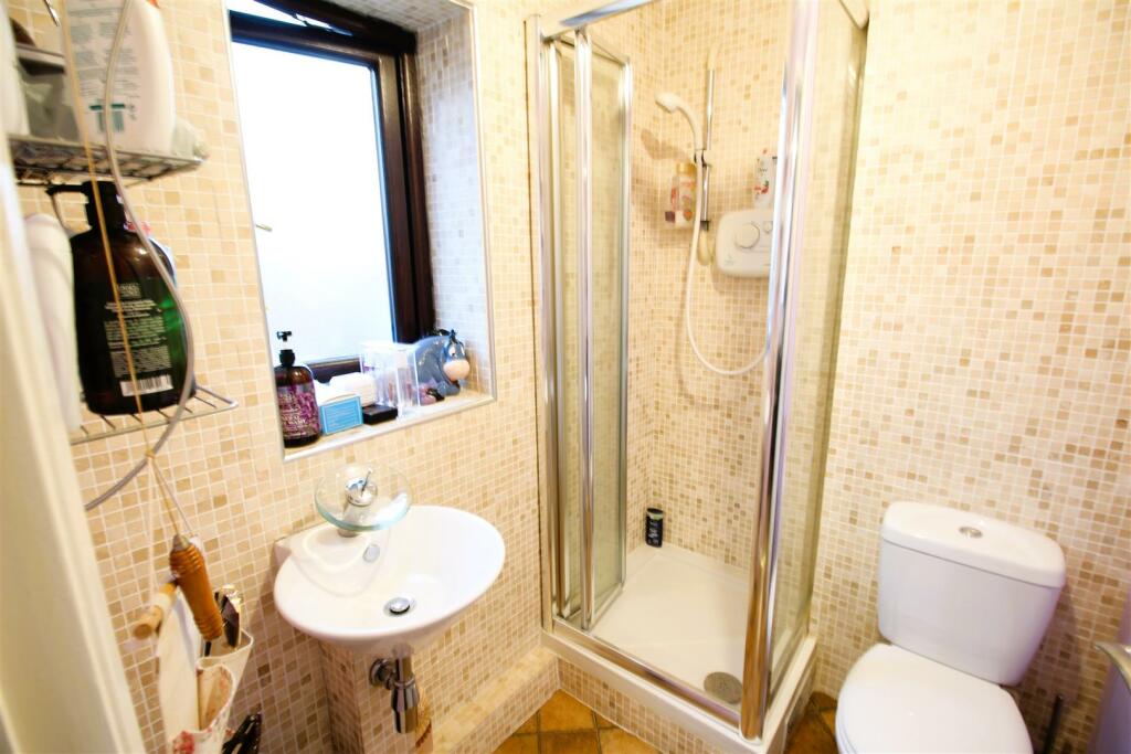 Additional property image - Cambrian Bar, Low Moor, Bradford