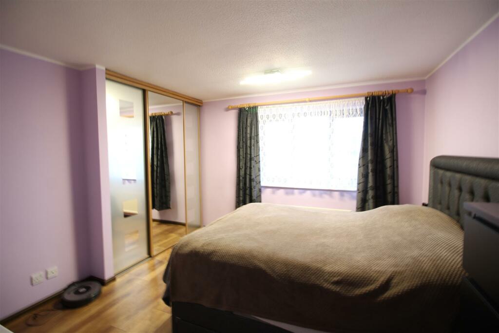 Additional property image - Cambrian Bar, Low Moor, Bradford