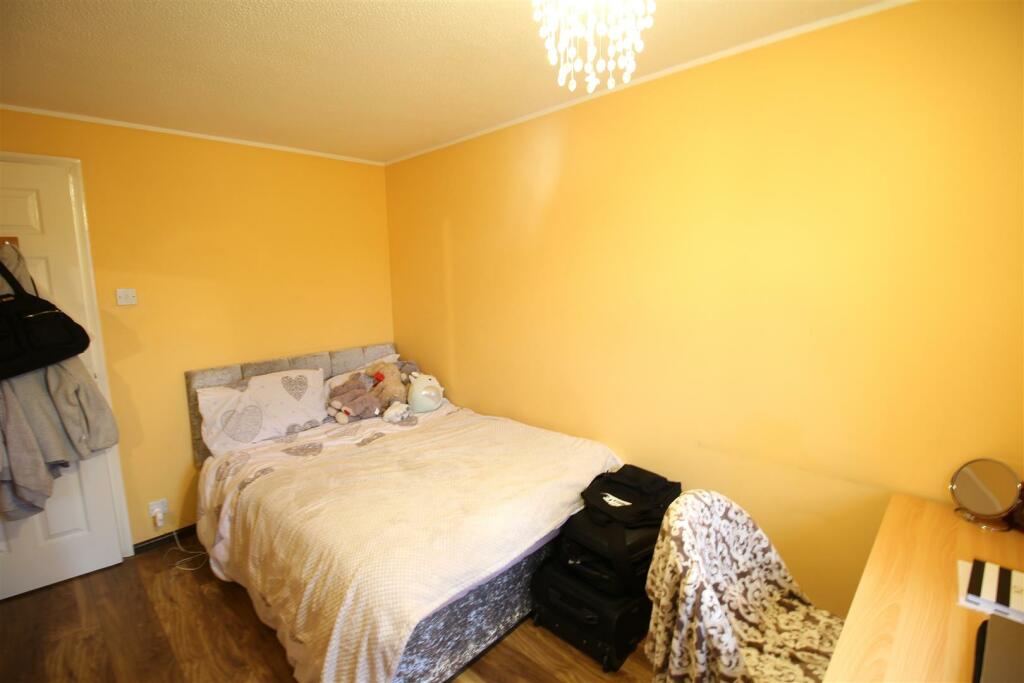 Additional property image - Cambrian Bar, Low Moor, Bradford