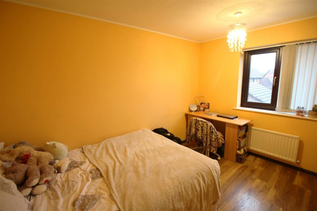 Additional property image - Cambrian Bar, Low Moor, Bradford