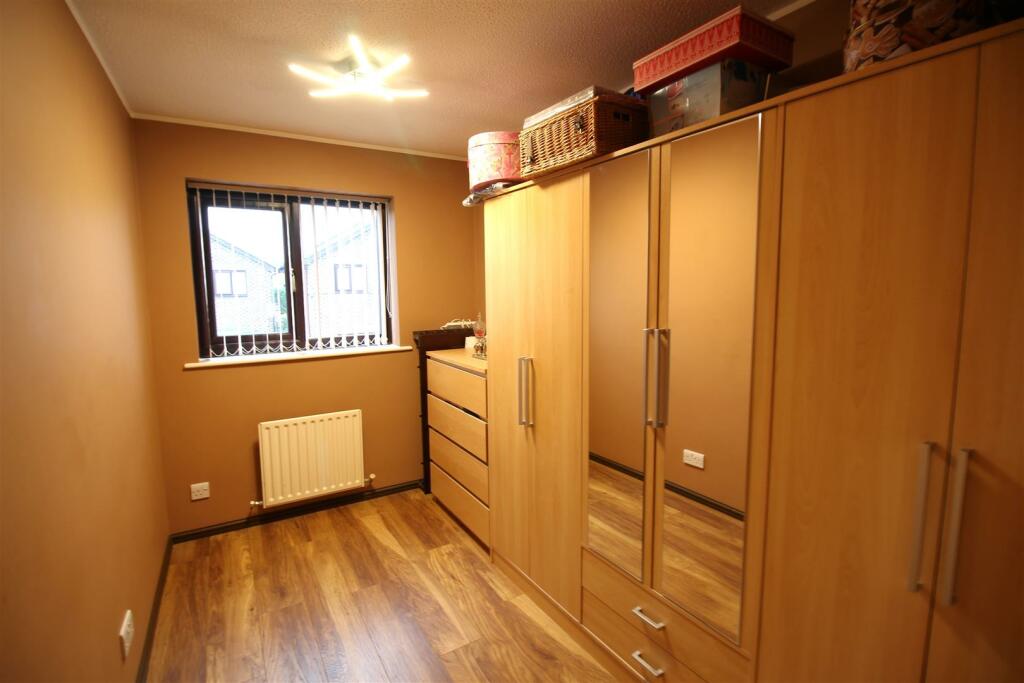 Additional property image - Cambrian Bar, Low Moor, Bradford