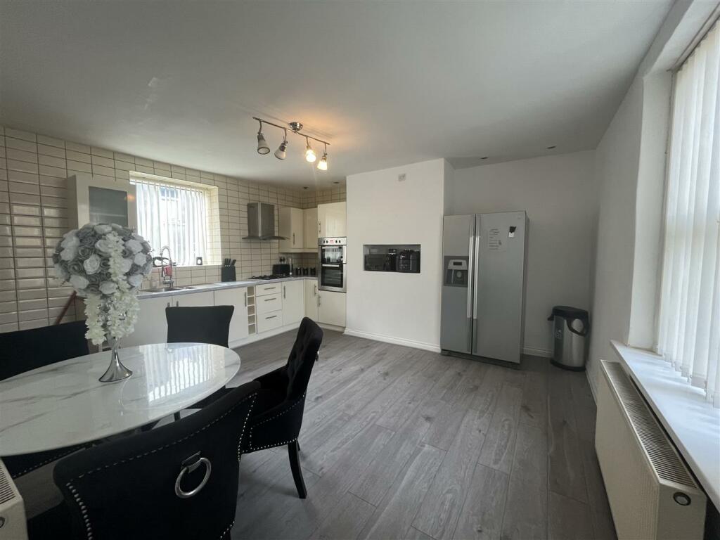 Additional property image - Speights Place, Bradford