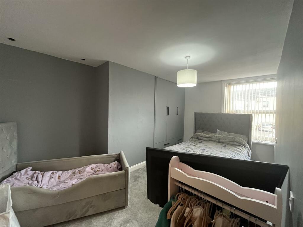 Additional property image - Speights Place, Bradford