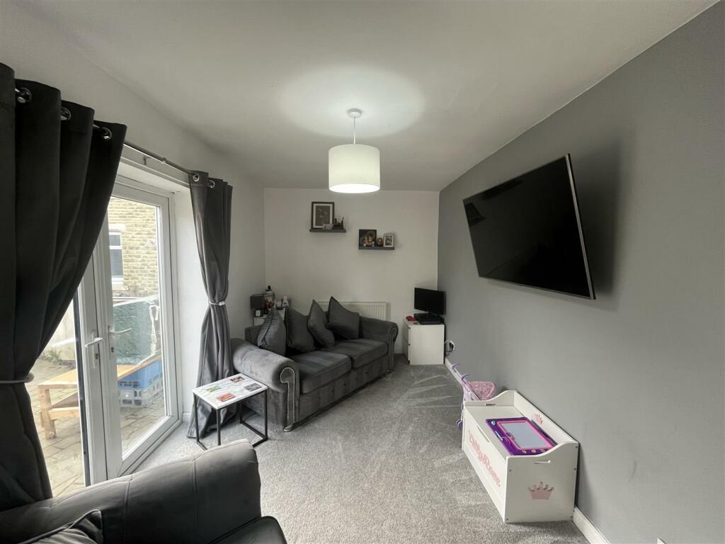 Additional property image - Speights Place, Bradford