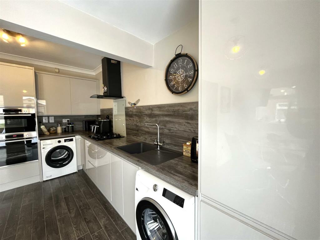 Additional property image - Willow Drive, Bradford