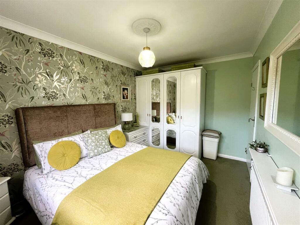 Additional property image - Shetcliffe Road, Bradford