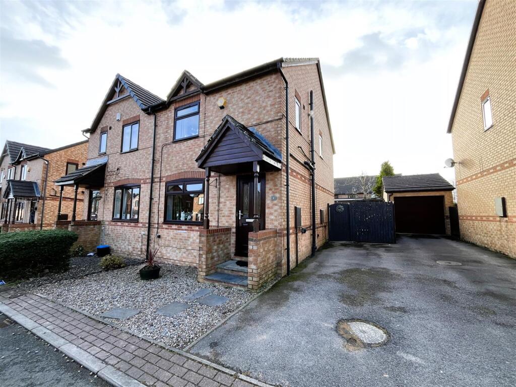 Additional property image - Maidwell Way, Bradford
