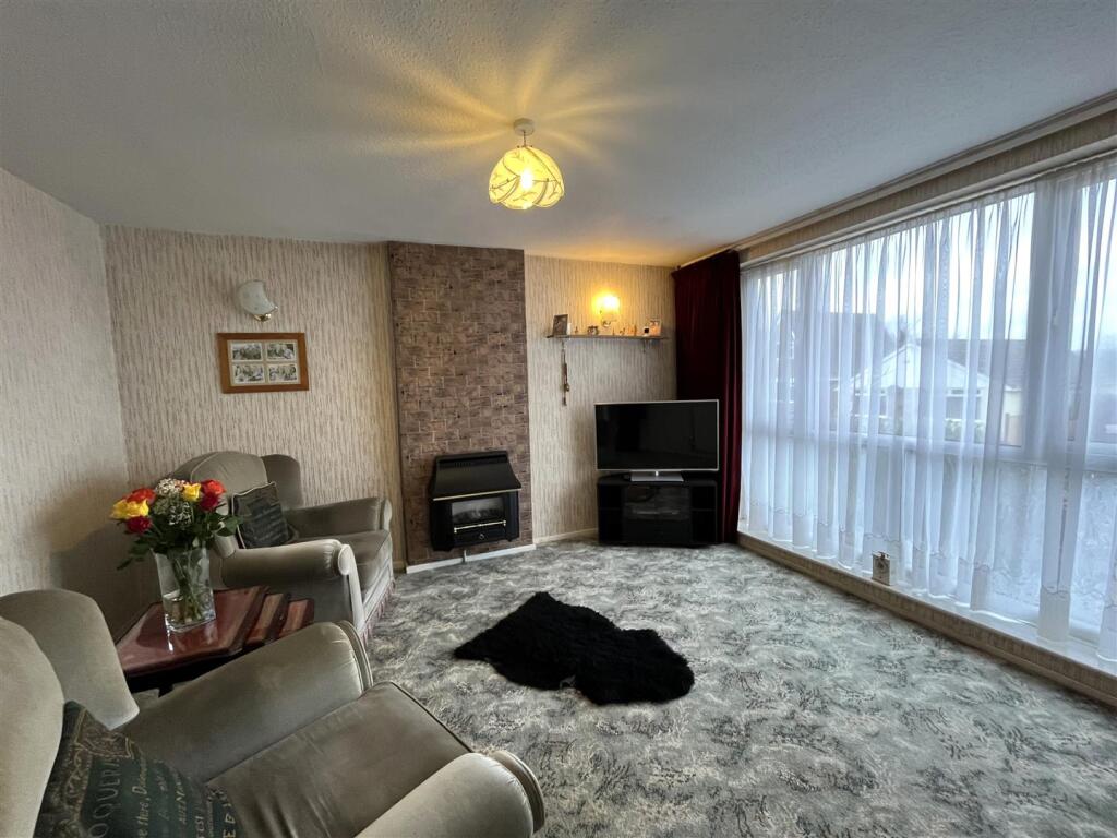 Additional property image - Thirlmere Avenue, Wyke, Bradford