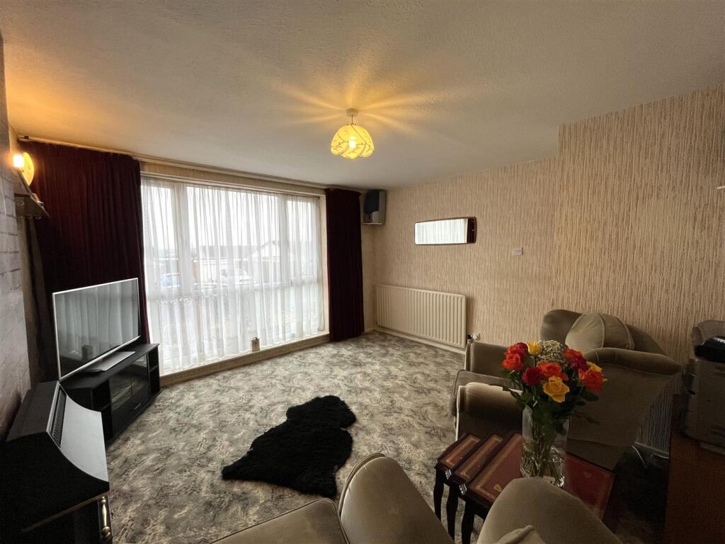 Additional property image - Thirlmere Avenue, Wyke, Bradford
