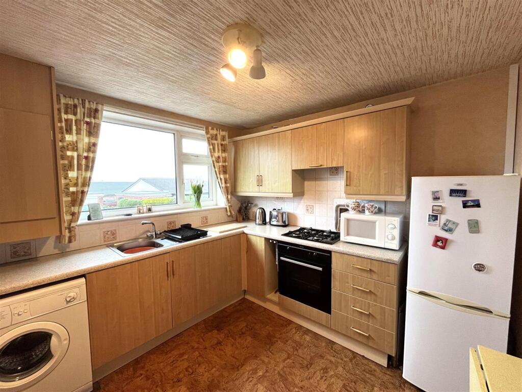 Additional property image - Thirlmere Avenue, Wyke, Bradford