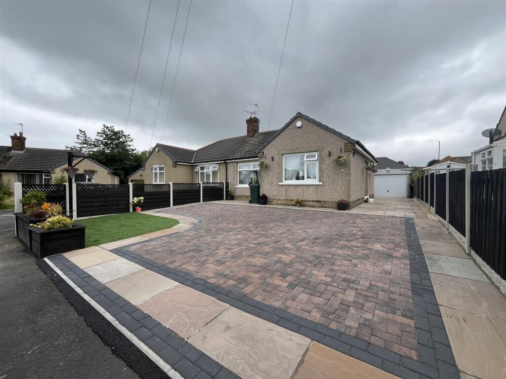 Main image of property: Mostyn Grove, Bradford