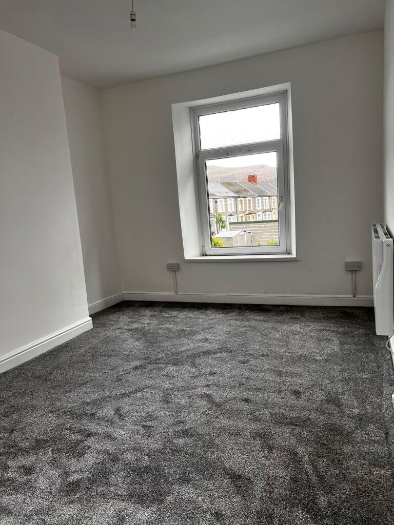 Additional property image - Aberrhondda Road, Porth, Rhondda Cynon Taff, CF39