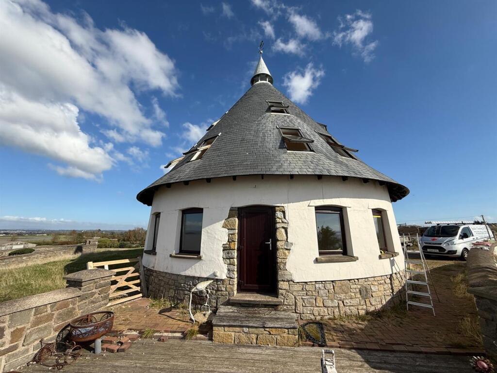 Main image of property: Goldcliff, Newport