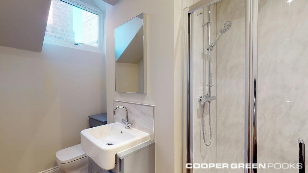 High Street 3a Bedroom Four En Suite Shower Room.jpg