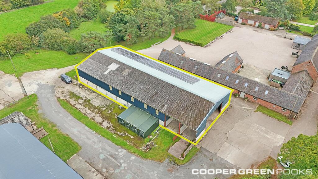 Barn 1 Green Line.jpg