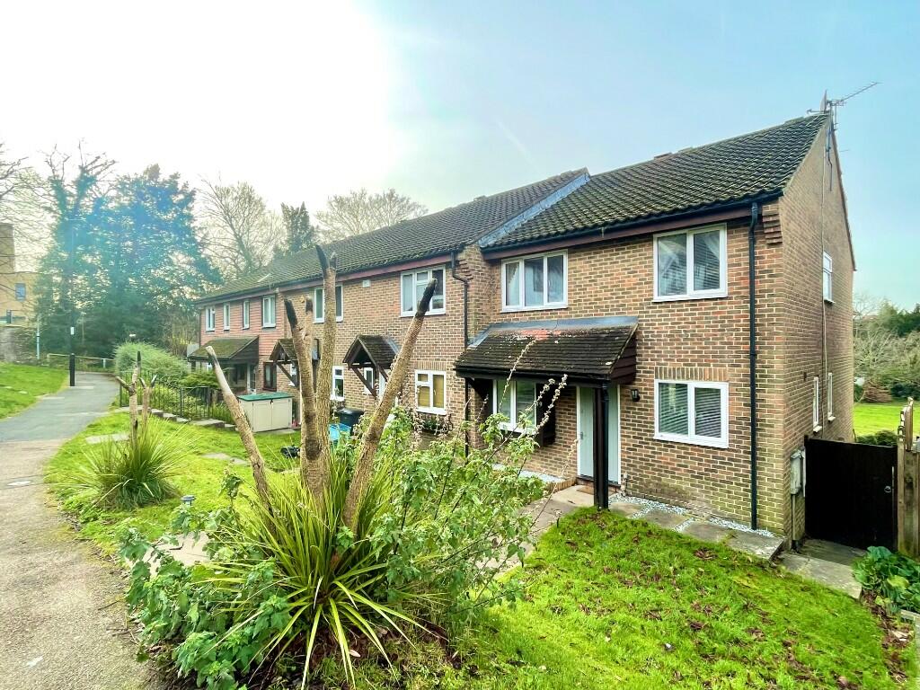 Main image of property: Aveling Close, Purley, Croydon(London Borough), CR8