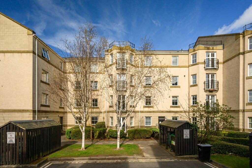 2 bedroom flat for sale in 10/8 Huntingdon Place, Edinburgh, EH7 4AX, EH7