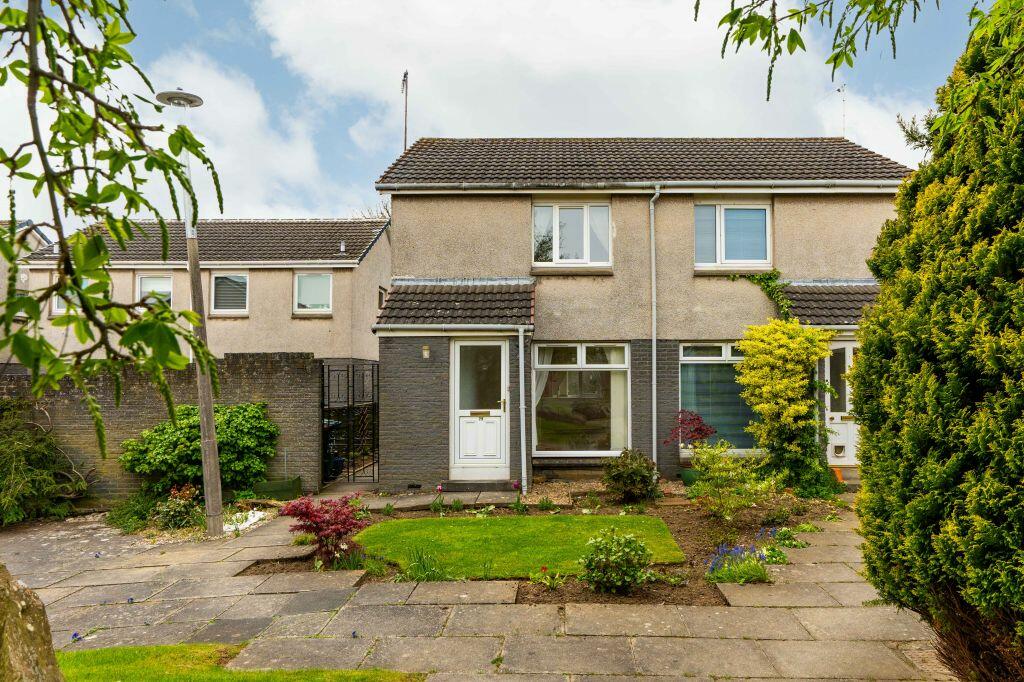 2 bedroom semidetached villa for sale in 29 Craigs Park, Edinburgh