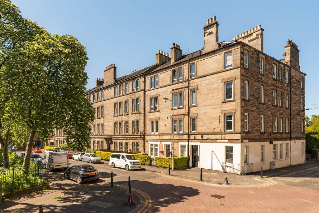 Main image of property: 4/4 Murieston Place, Edinburgh, EH11 2LT