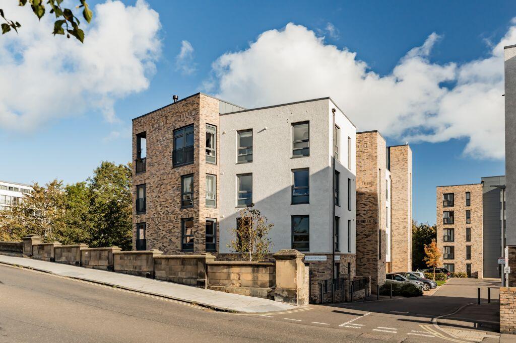 Main image of property: 4/2 Wintermill Square, Edinburgh, EH6 5QP