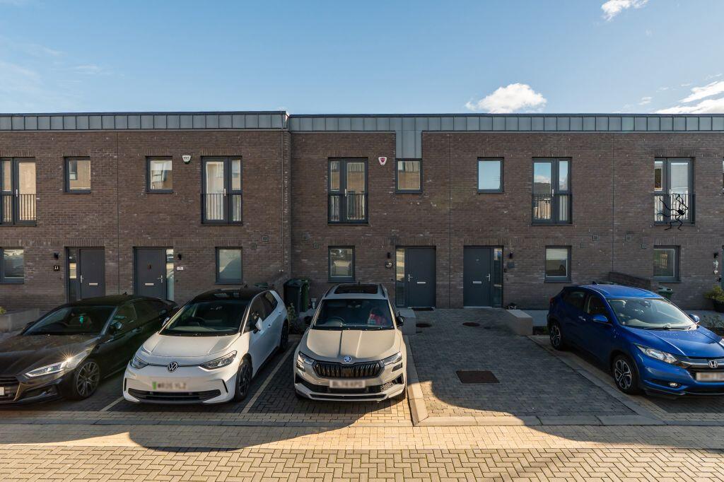 Main image of property: 15 Armstrong Road, Edinburgh, EH14 2BF