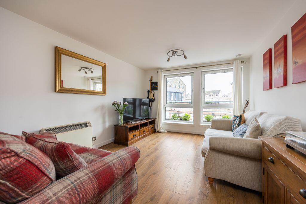 Main image of property: 8/4 Constitution Street, Edinburgh, EH6 7BT