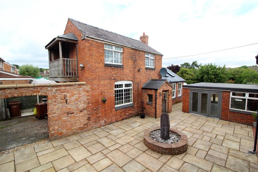 6 bedroom detached house for sale in Church Street, Ruyton Xi Towns