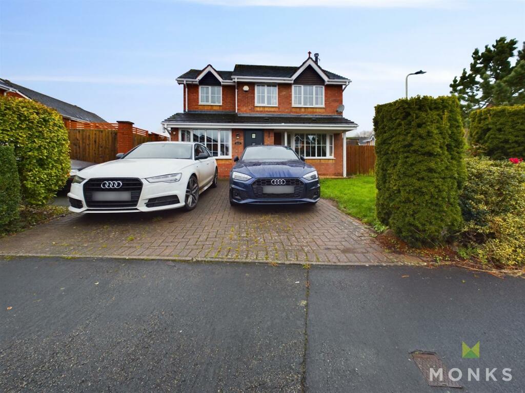 4 bedroom detached house for sale in Peverel Drive, Whittington