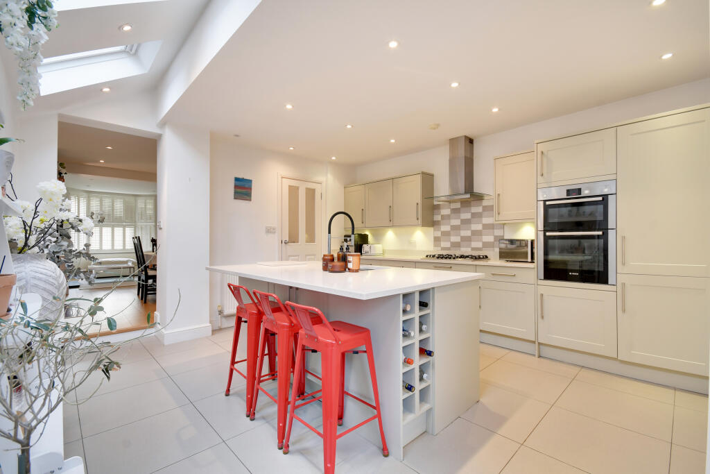Additional property image - Rosebery Road, Old Moulsham