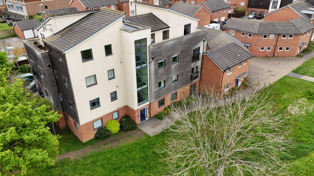 Main image of property: Quercetum Close, Aylesbury, Buckinghamshire