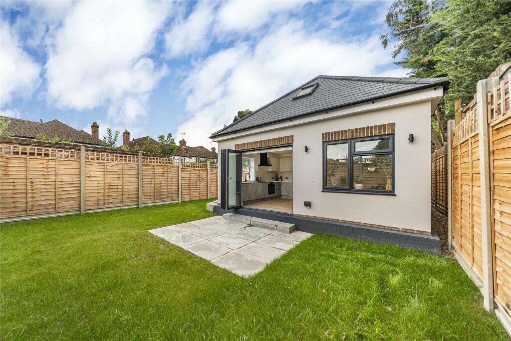 3 bedroom detached house for sale in Bruce Avenue, Shepperton, TW17