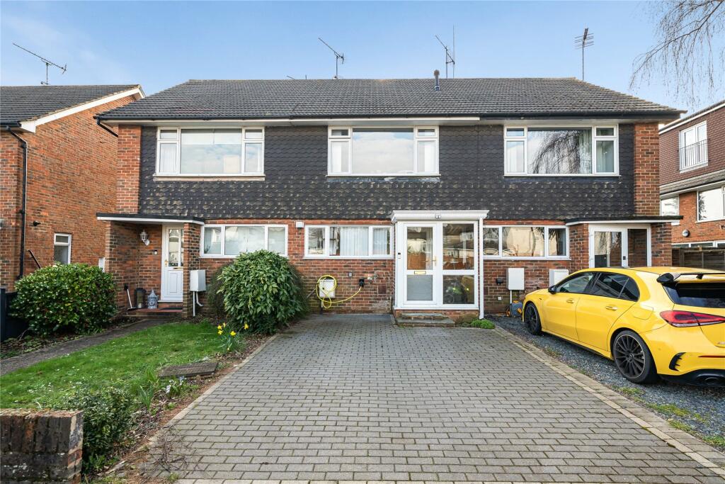 2 bedroom terraced house for sale in Normanhurst Road, Walton On Thames